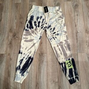 Peloton joggers